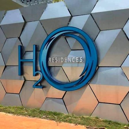 H2O Retreat Studio Home 5Min To Lrt By Premium Stay Petaling Jaya Eksteriør bilde