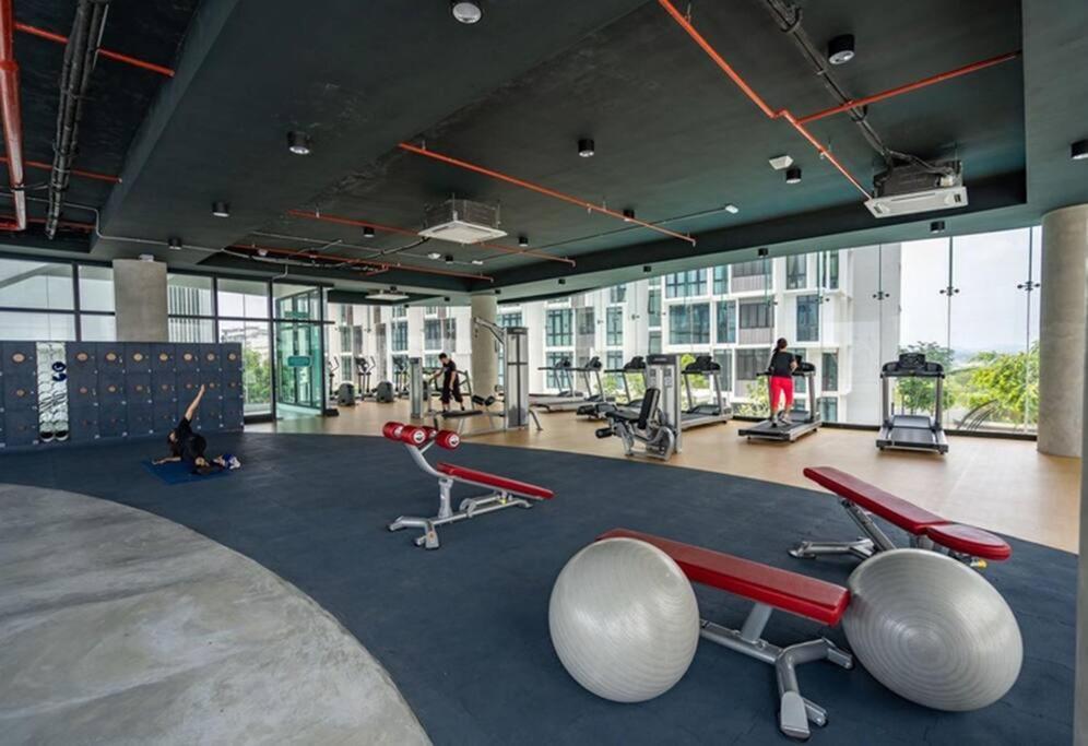 H2O Retreat Studio Home 5Min To Lrt By Premium Stay Petaling Jaya Eksteriør bilde