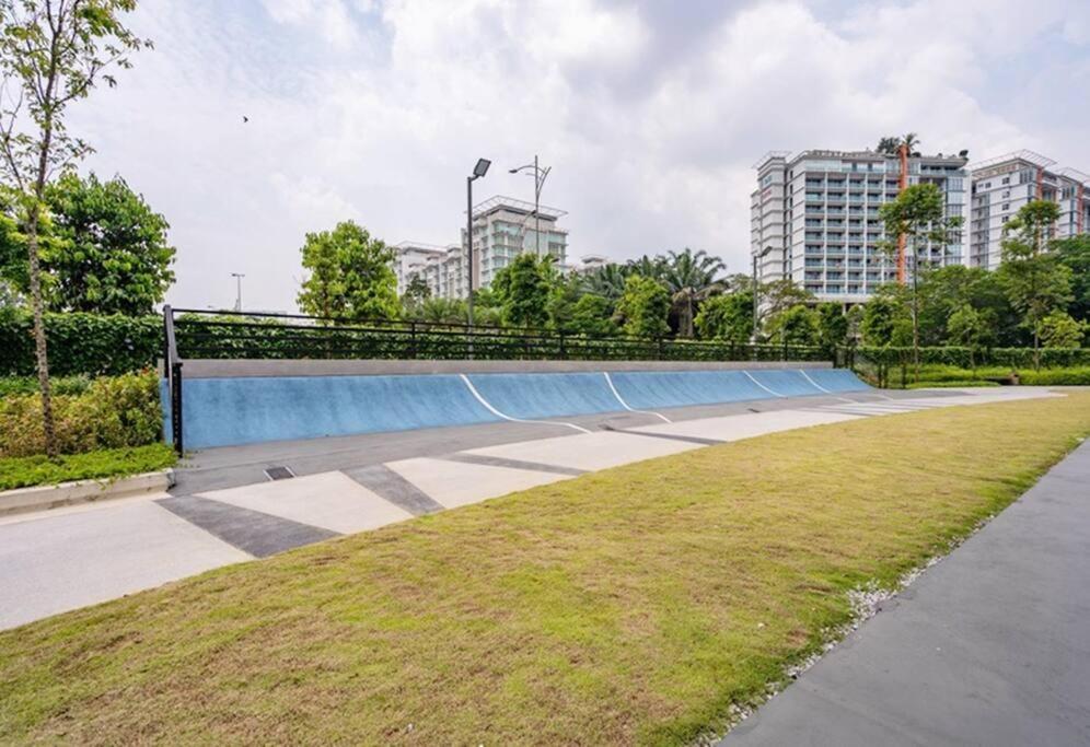 H2O Retreat Studio Home 5Min To Lrt By Premium Stay Petaling Jaya Eksteriør bilde